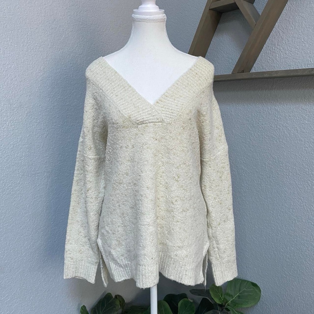 NINE WEST CREAM KNIT SWEATER LONG SLEEVE V NECK GOLD FLECKS MINIMALIST BOHO CHIC